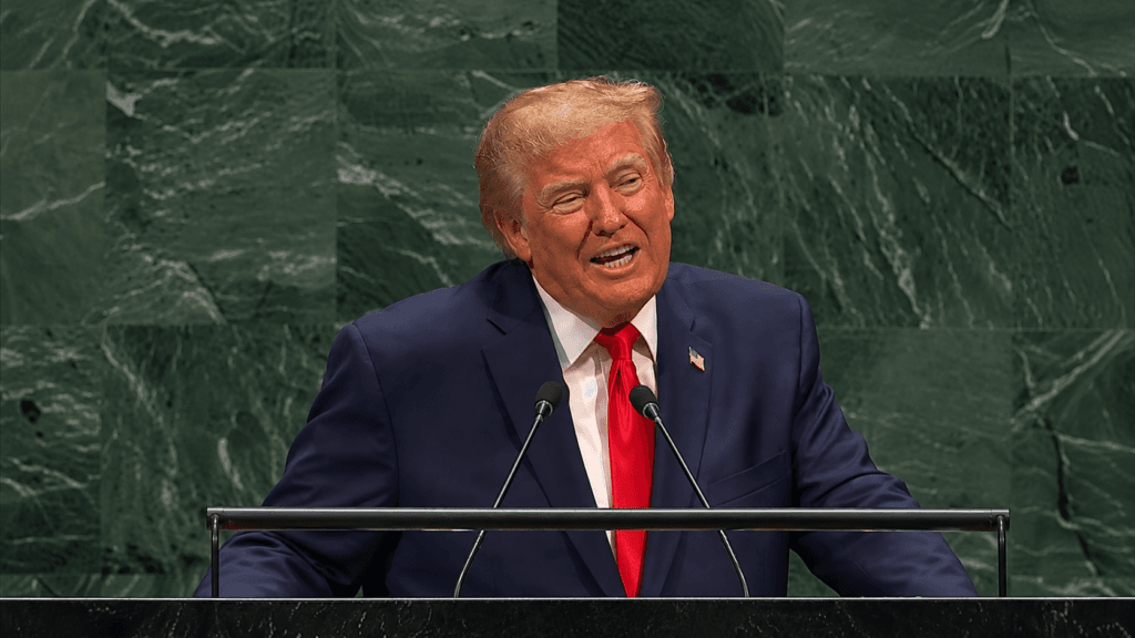 Donald Trump, Birleşmiş Milletler Genel Kurulu'nda yapay zekânın süper zekâ olarak yeniden adlandırılacağını duyururken