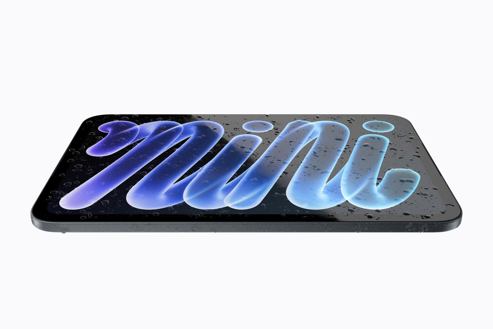 Üzerinde su damlaları olan yeni iPad mini
