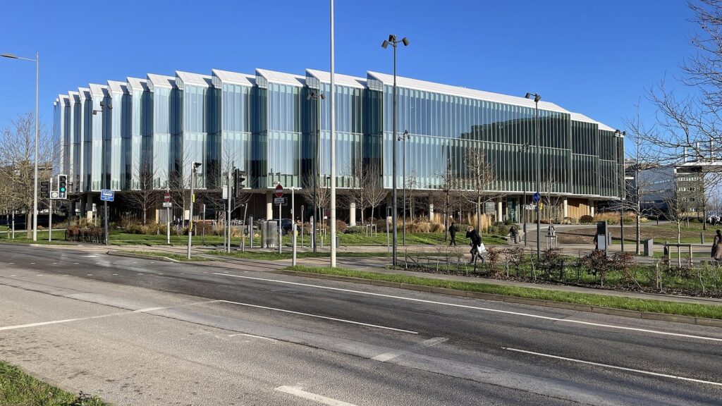 AstraZeneca'nın Cambridge'deki Discovery Centre binası