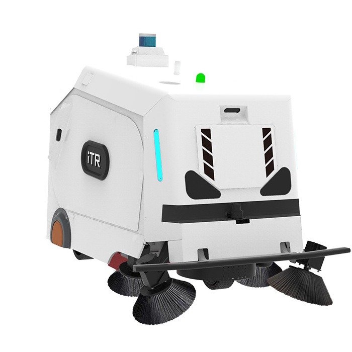 iTR W2 outdoor sweeper robot